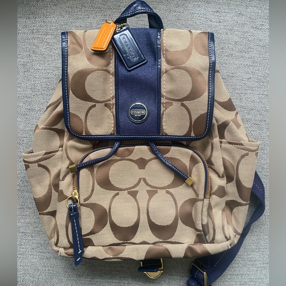 Authentic Coach Backpack - Picture 6 of 8